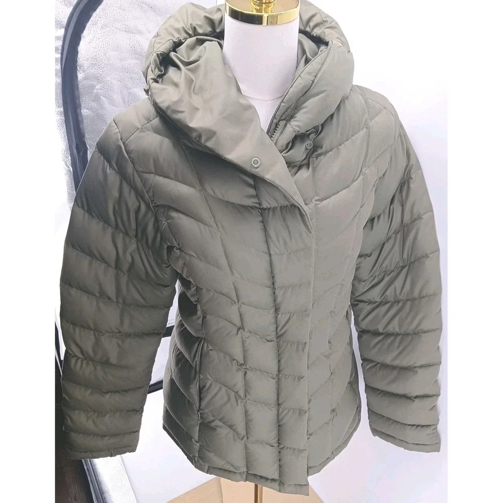 Vntg Y2K Patagonia Green Goose Down Puffer Coat Jacket Hooded Women's Zip Up Med